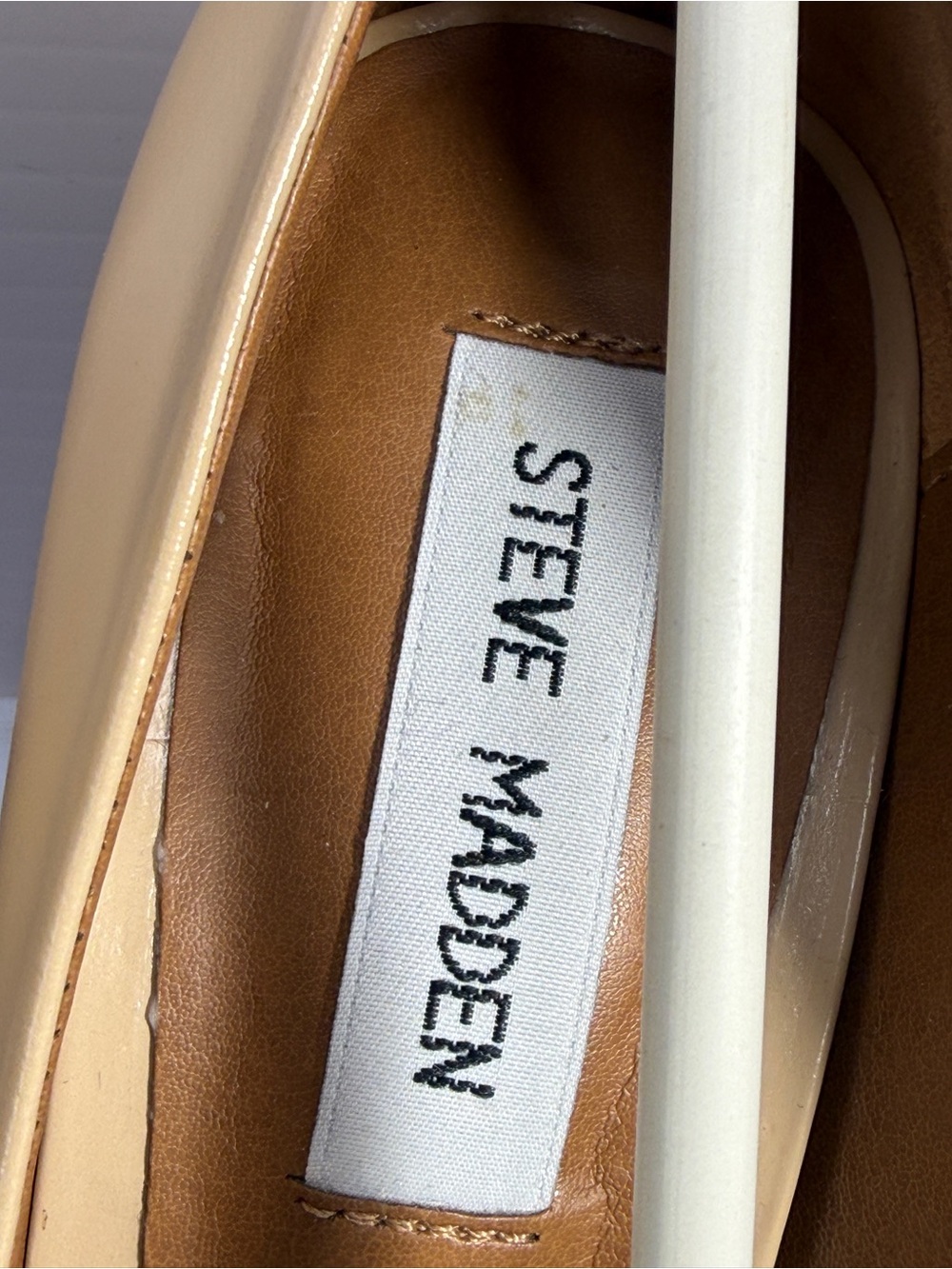 Steve Madden& Mix 6  Beige, Pink Red Pointed Toe Pumps - Picture 4 of 16